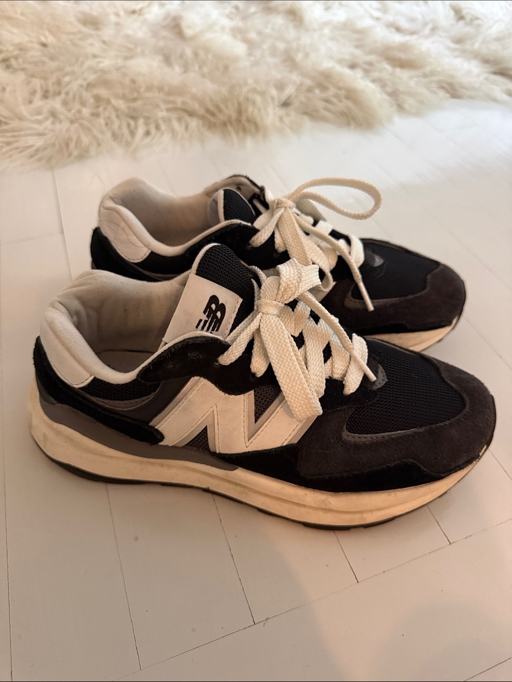 New Balance 57/40 Sneakers Size 8